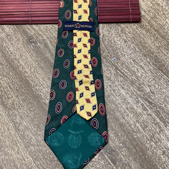 Tommy Hilfiger Italian Silk tie two tone - Picture 2 of 4